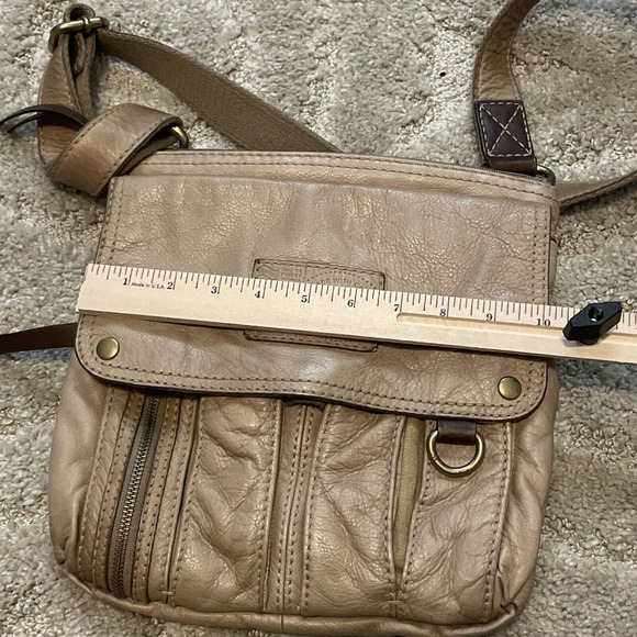 Fossil Morgan Large Zip Top Crossbody/Messenger Bag Saddle Tan Cow Hide Leather - Picture 12 of 14